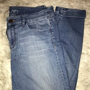 LOFT Jeans size 8 cropped leg with cuff